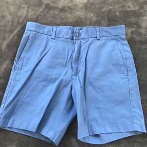 Vineyard Vines blue shorts. Size 32 waist